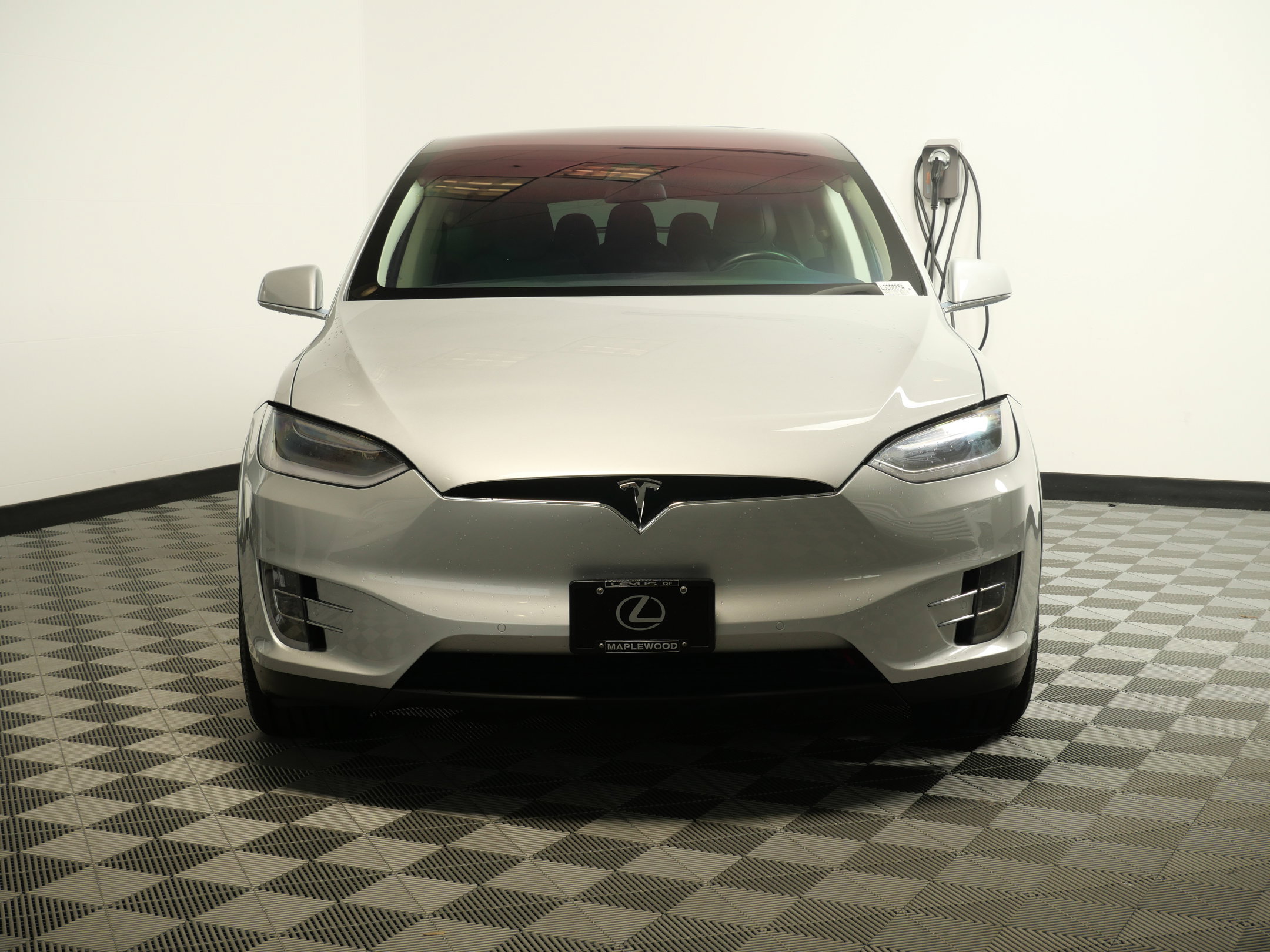 Used 2016 Tesla Model X 75D AWD/4WD image 2