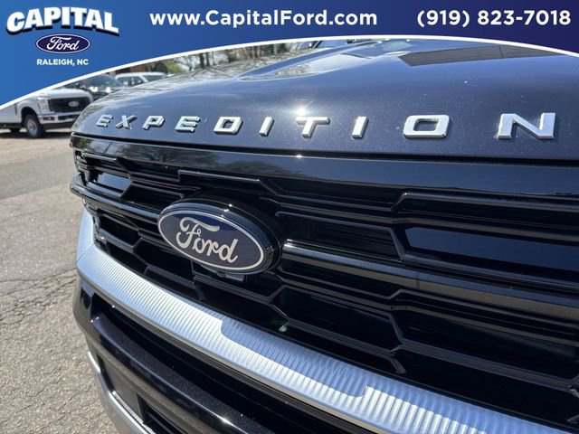 Certified 2025 Ford Expedition Max Platinum w/ Driver's Package AWD/4WD image 10