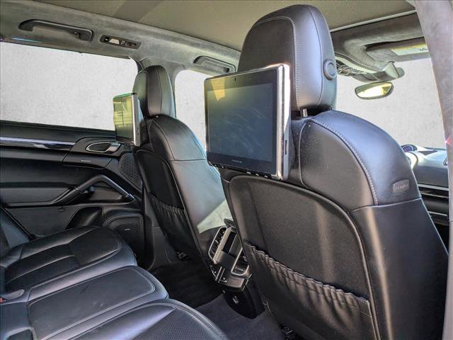 Used 2017 Porsche Cayenne Turbo image 25
