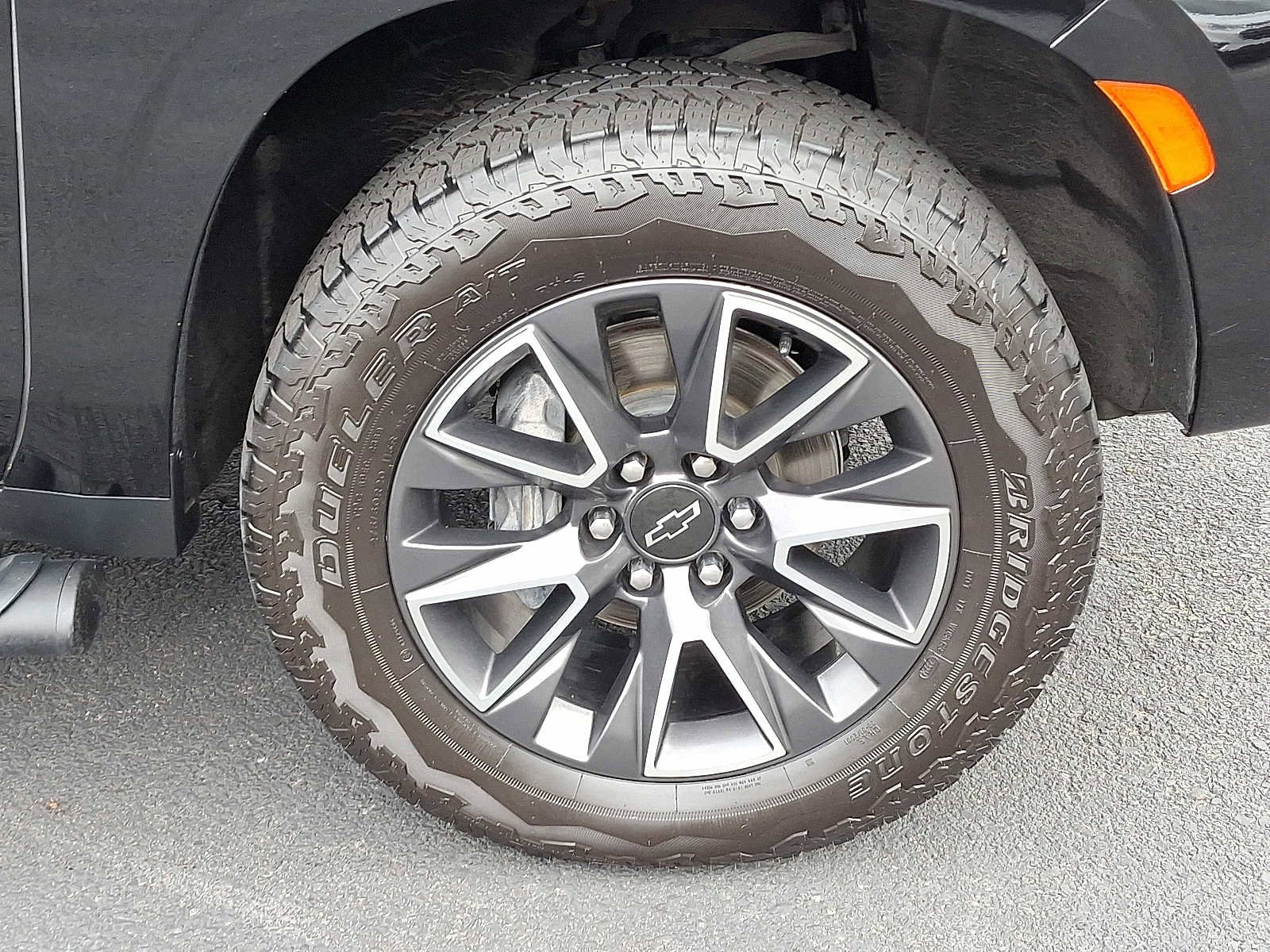 Used 2022 Chevrolet Tahoe Z71 w/ Luxury Package image 9