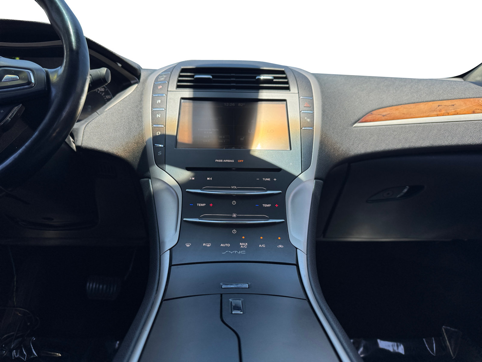 Used 2016 Lincoln MKZ w/ Equipment Group 300A Reserve FWD image 11