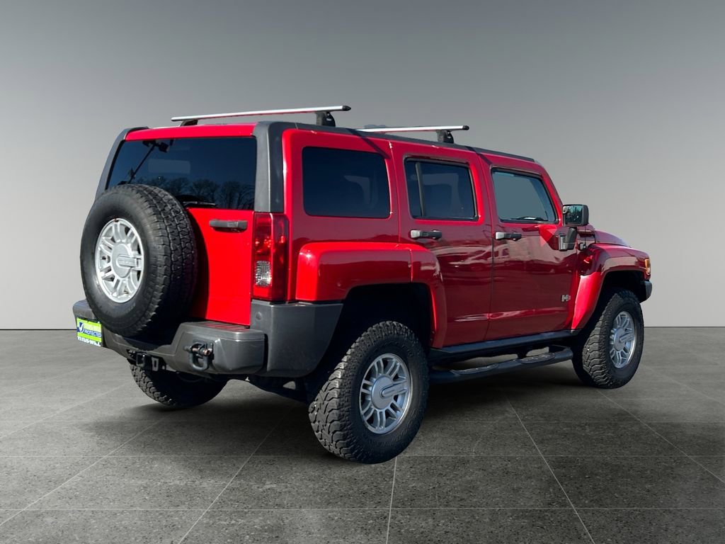 Used 2010 HUMMER H3 image 7
