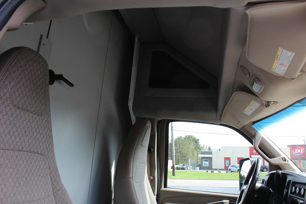 Used 2016 Chevrolet Express 4500 Extended image 26