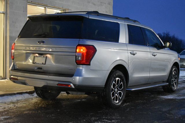 Used 2023 Ford Expedition Max XLT image 11