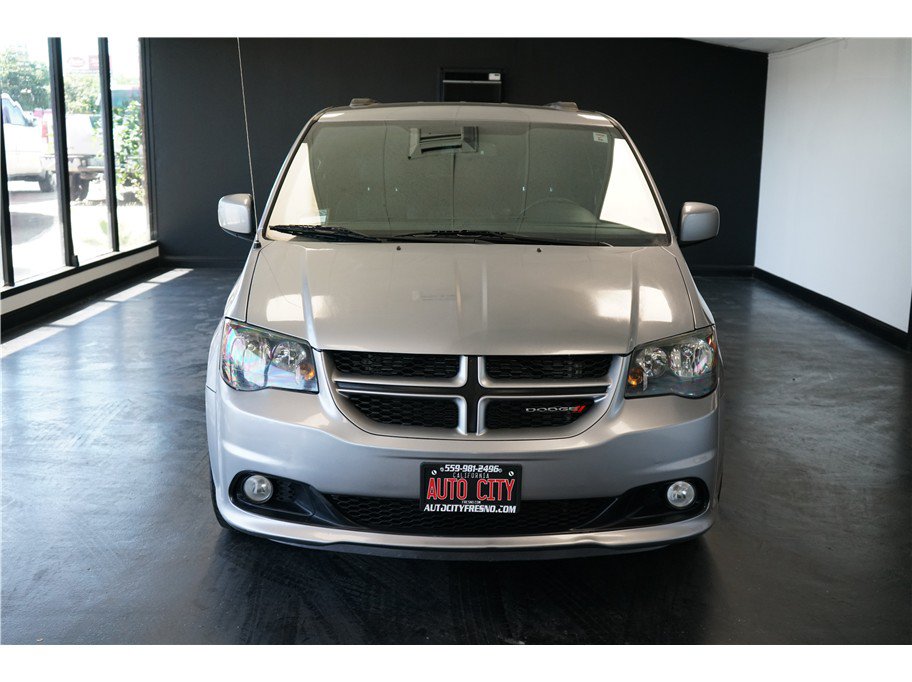 Used 2018 Dodge Grand Caravan GT FWD image 2