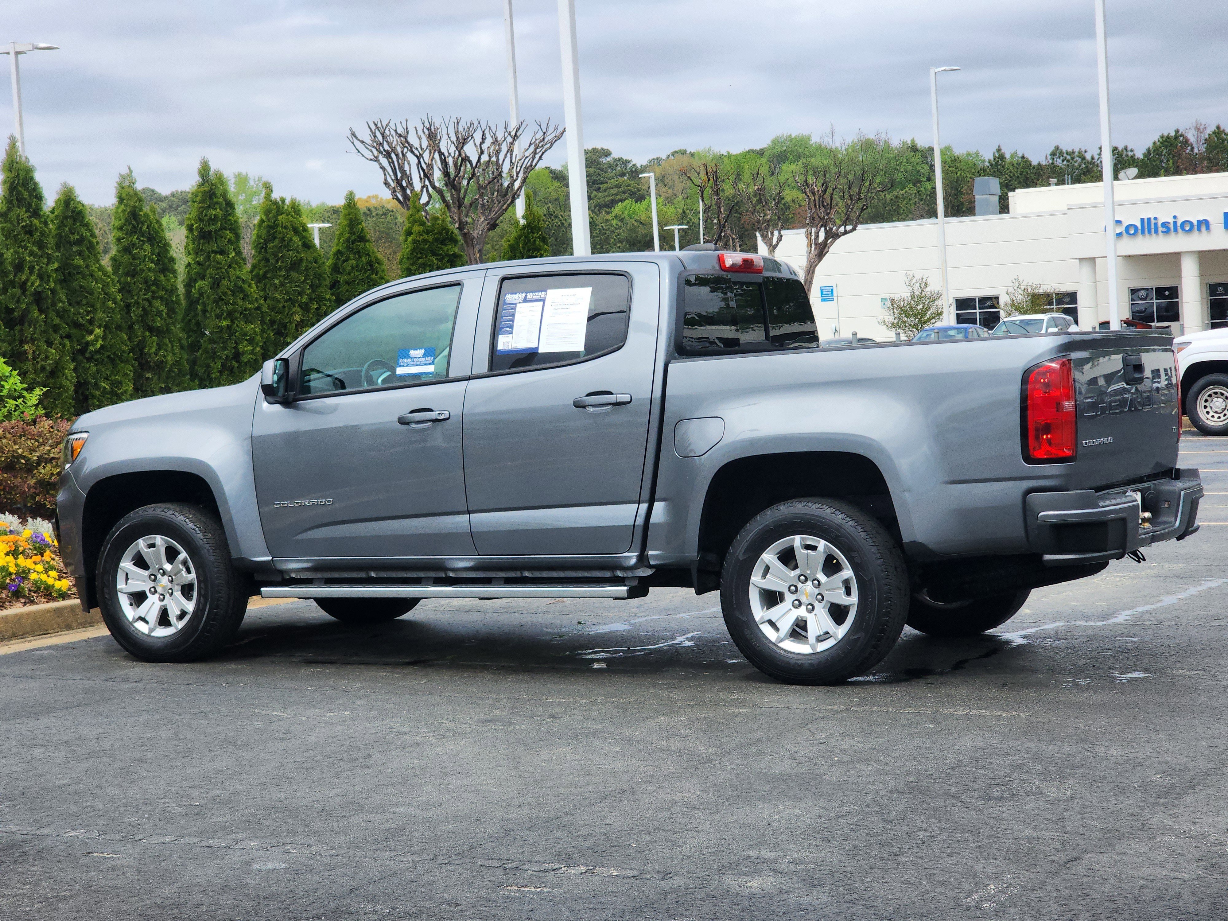 Used 2022 Chevrolet Colorado LT w/ LT Convenience Package image 9