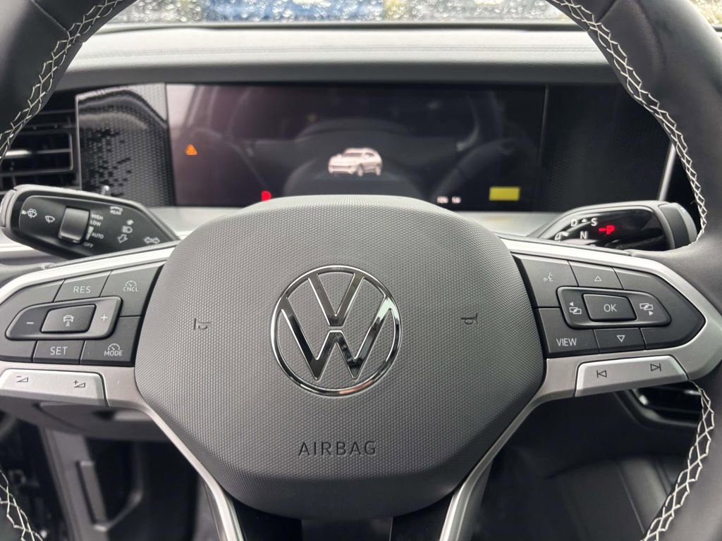 New 2026 Volkswagen Tiguan SE image 16