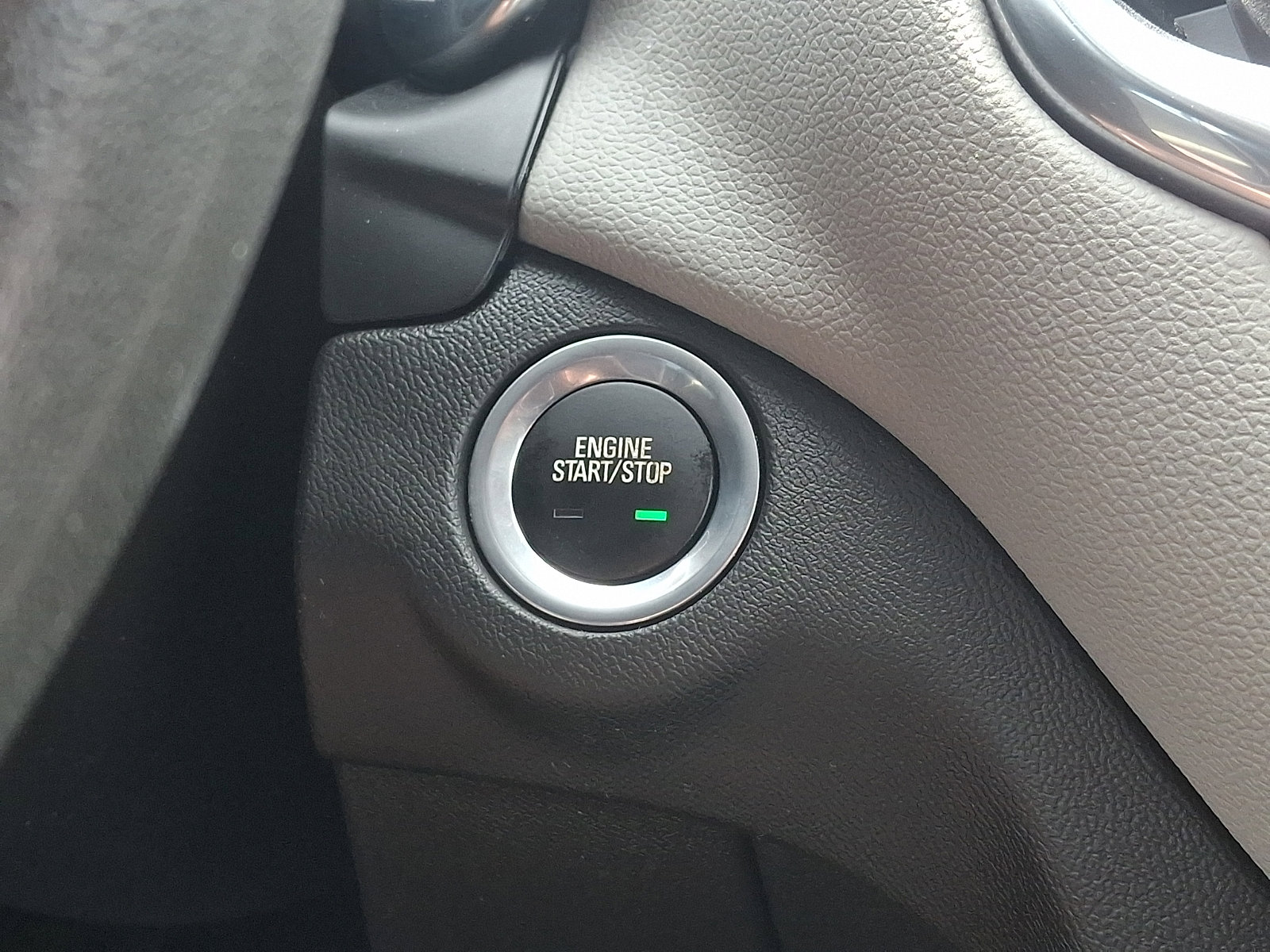 Used 2024 Chevrolet Equinox LS w/ LS Convenience Package FWD image 29