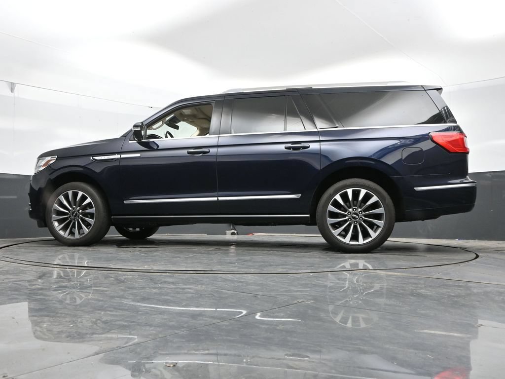 Used 2021 Lincoln Navigator L Reserve w/ Luxury Package AWD/4WD image 38