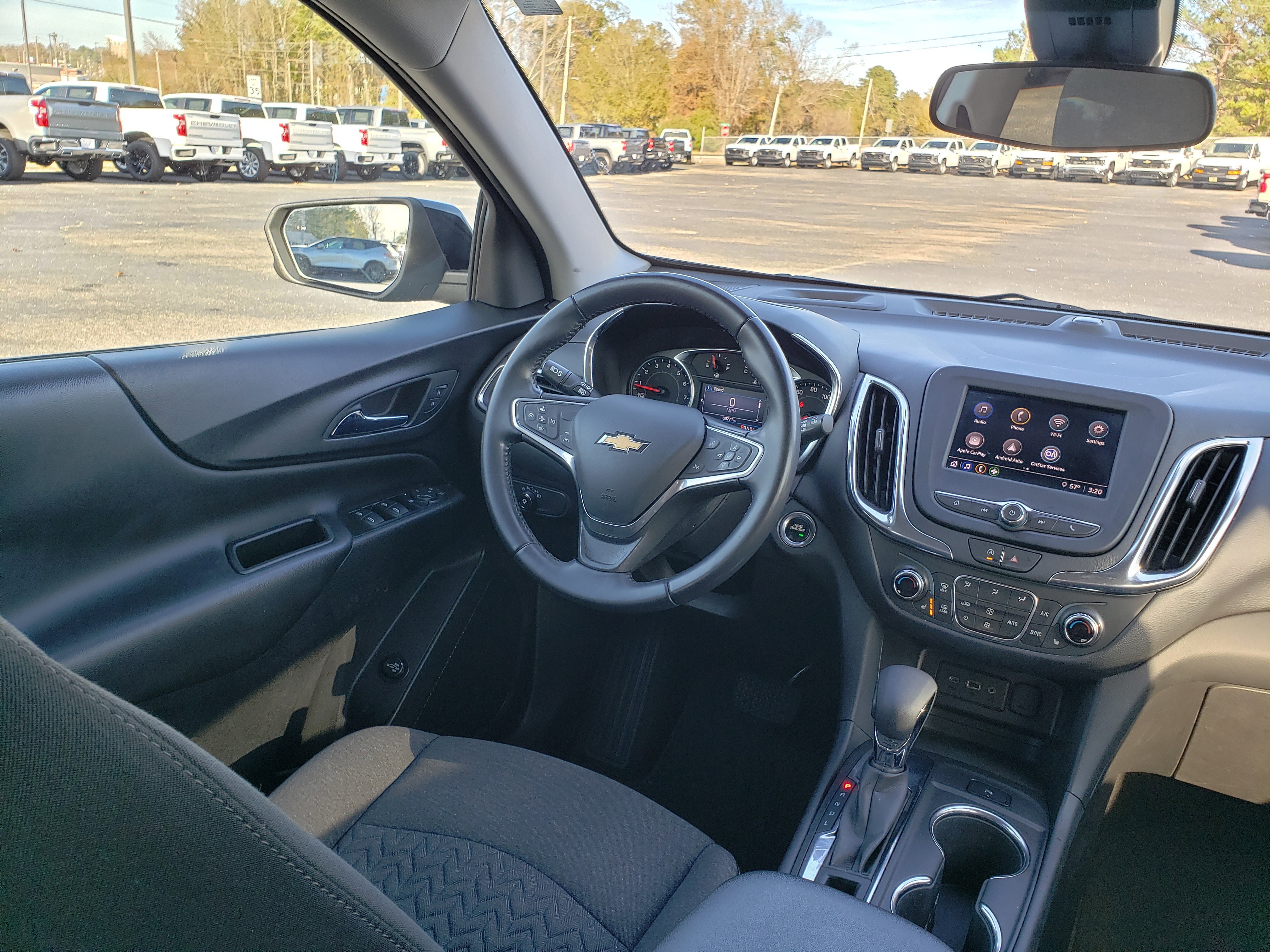 New 2022 Chevrolet Equinox LT w/ Driver Convenience Package image 36