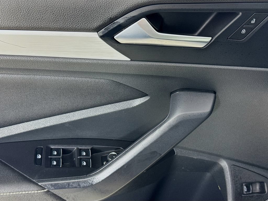 Used 2025 Volkswagen Jetta Sport FWD image 20