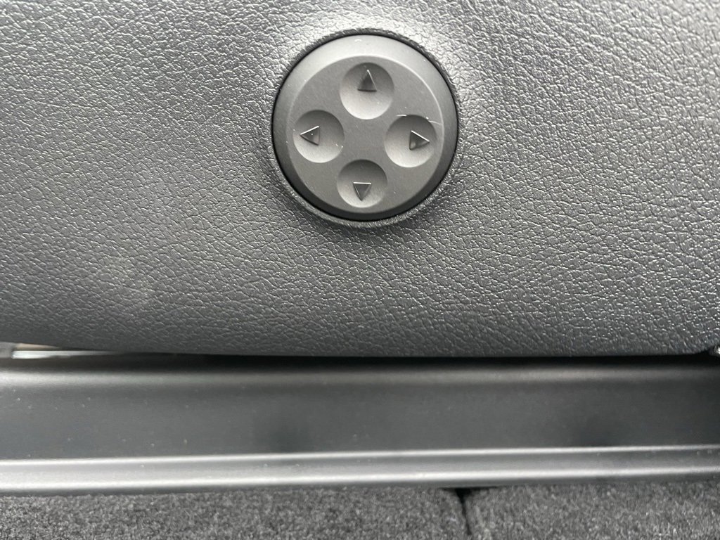 Used 2026 Mercedes-Benz GLC 300 4MATIC image 26