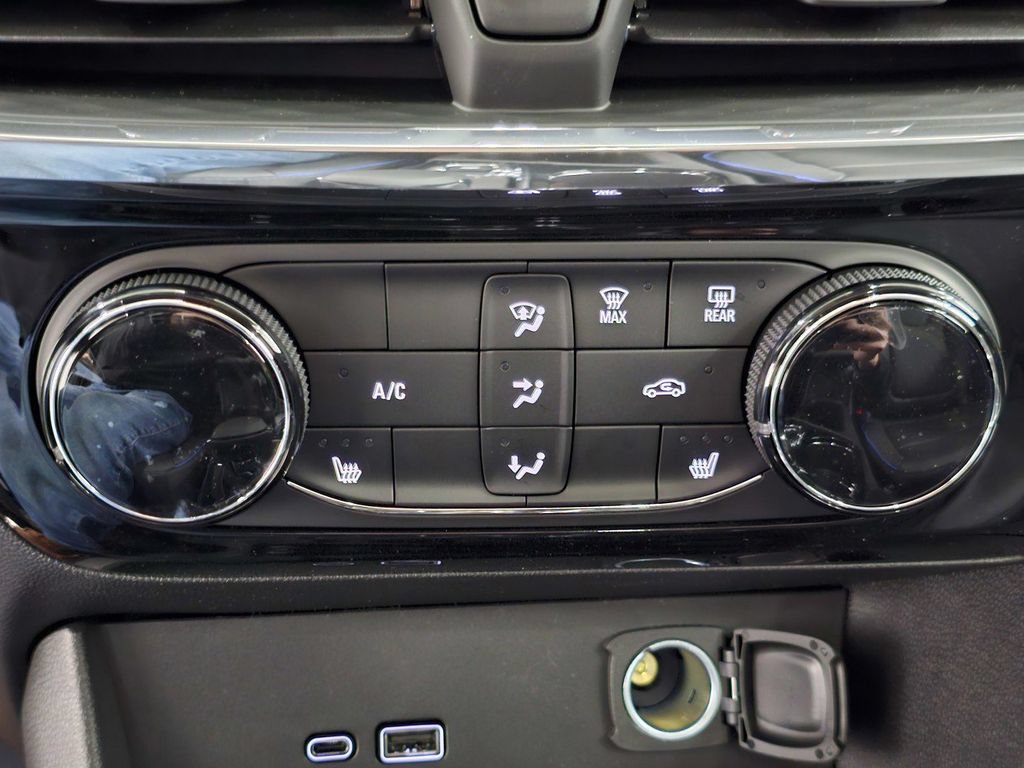 New 2026 Buick Encore GX Sport Touring w/ Advanced Technology Package FWD image 19