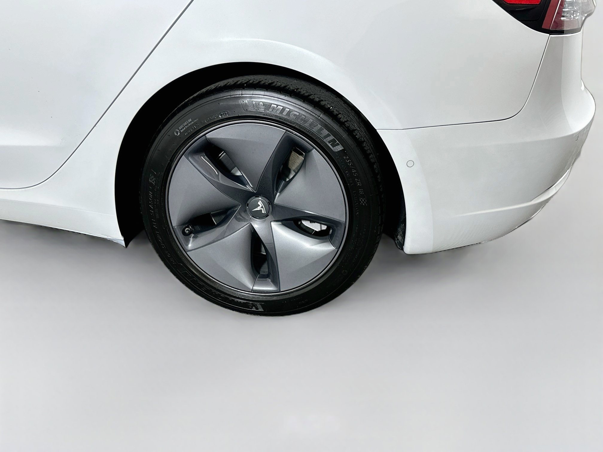 Used 2020 Tesla Model 3 Standard Range Plus RWD image 11