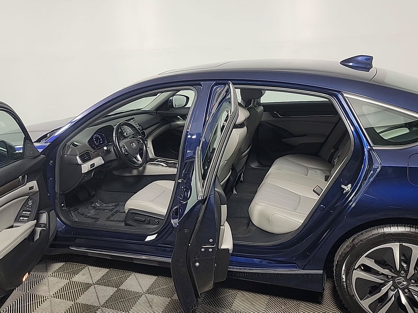 Certified 2020 Honda Accord EX-L image 15