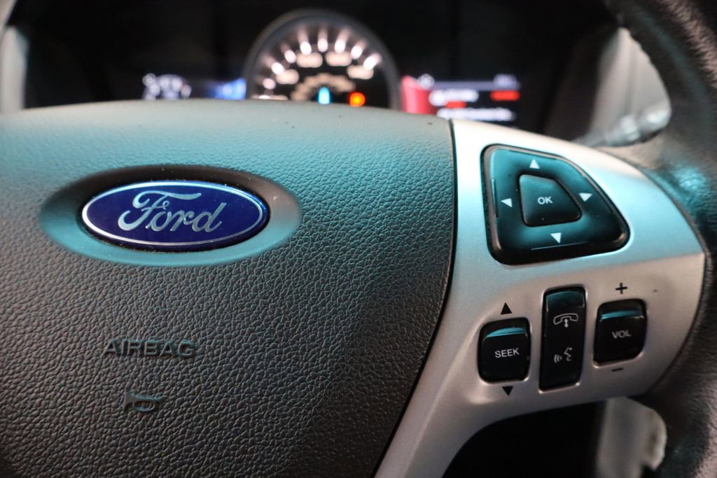 Used 2015 Ford Explorer XLT w/ Equipment Group 202B image 27