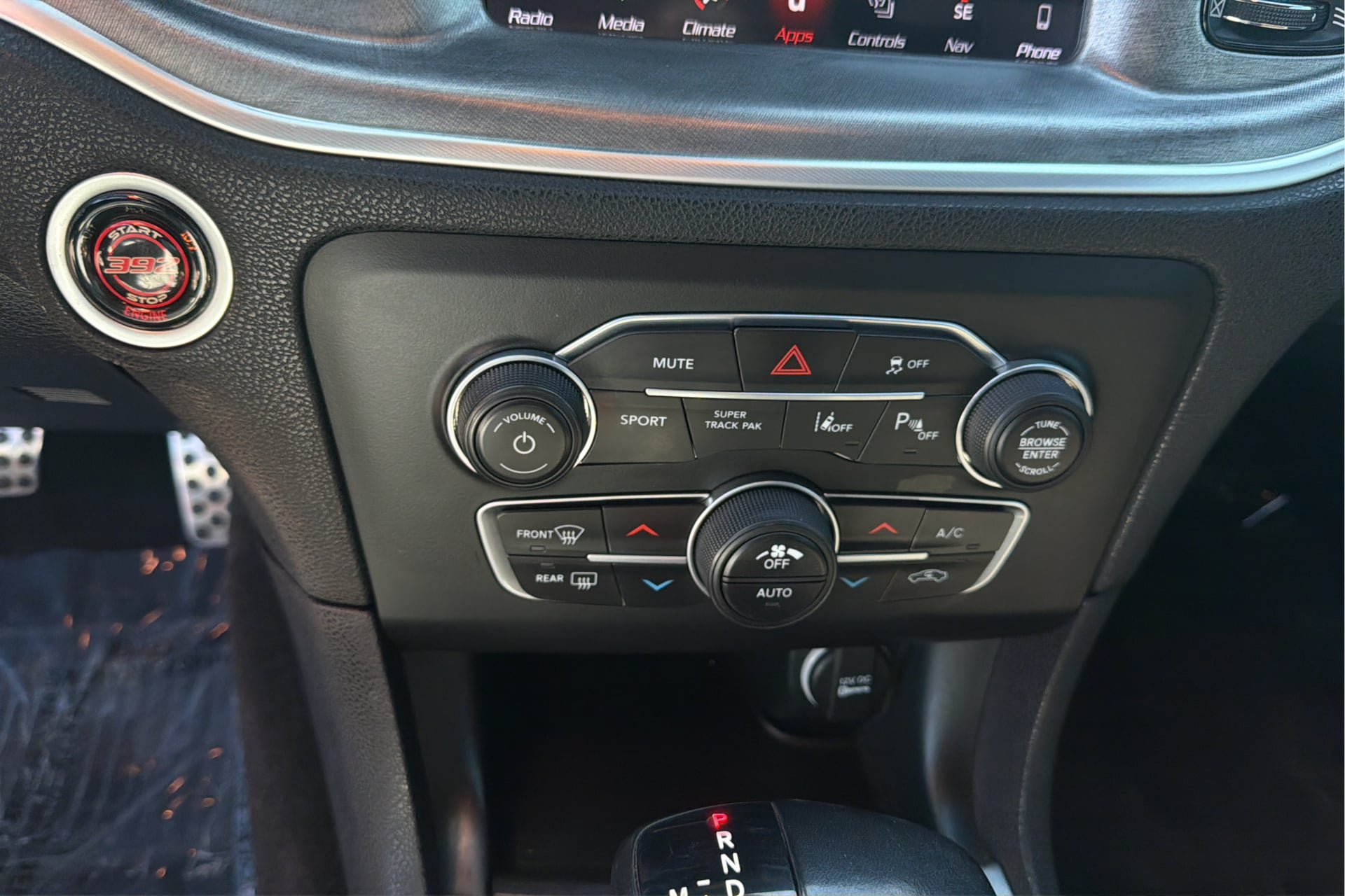 Used 2018 Dodge Charger R/T RWD image 28