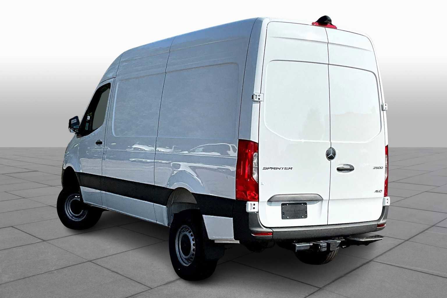 New 2025 Mercedes-Benz Sprinter 2500 image 3