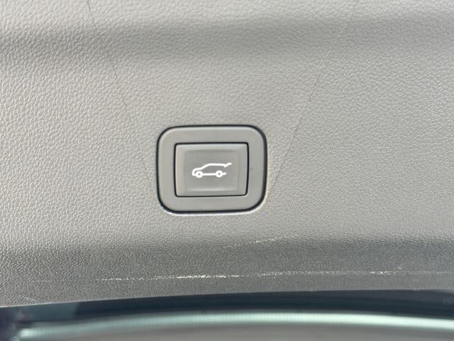Certified 2025 Cadillac Escalade Premium Luxury w/ LPO, Floor Liner Package AWD/4WD image 20