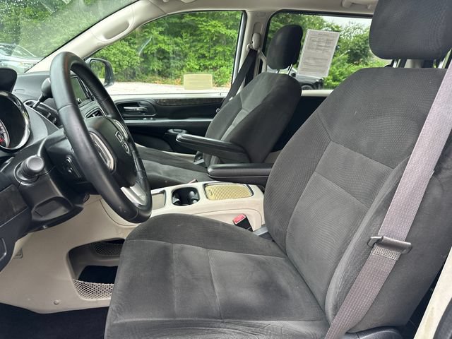 Used 2015 Dodge Grand Caravan SXT w/ UConnect Hands-Free Group FWD image 35