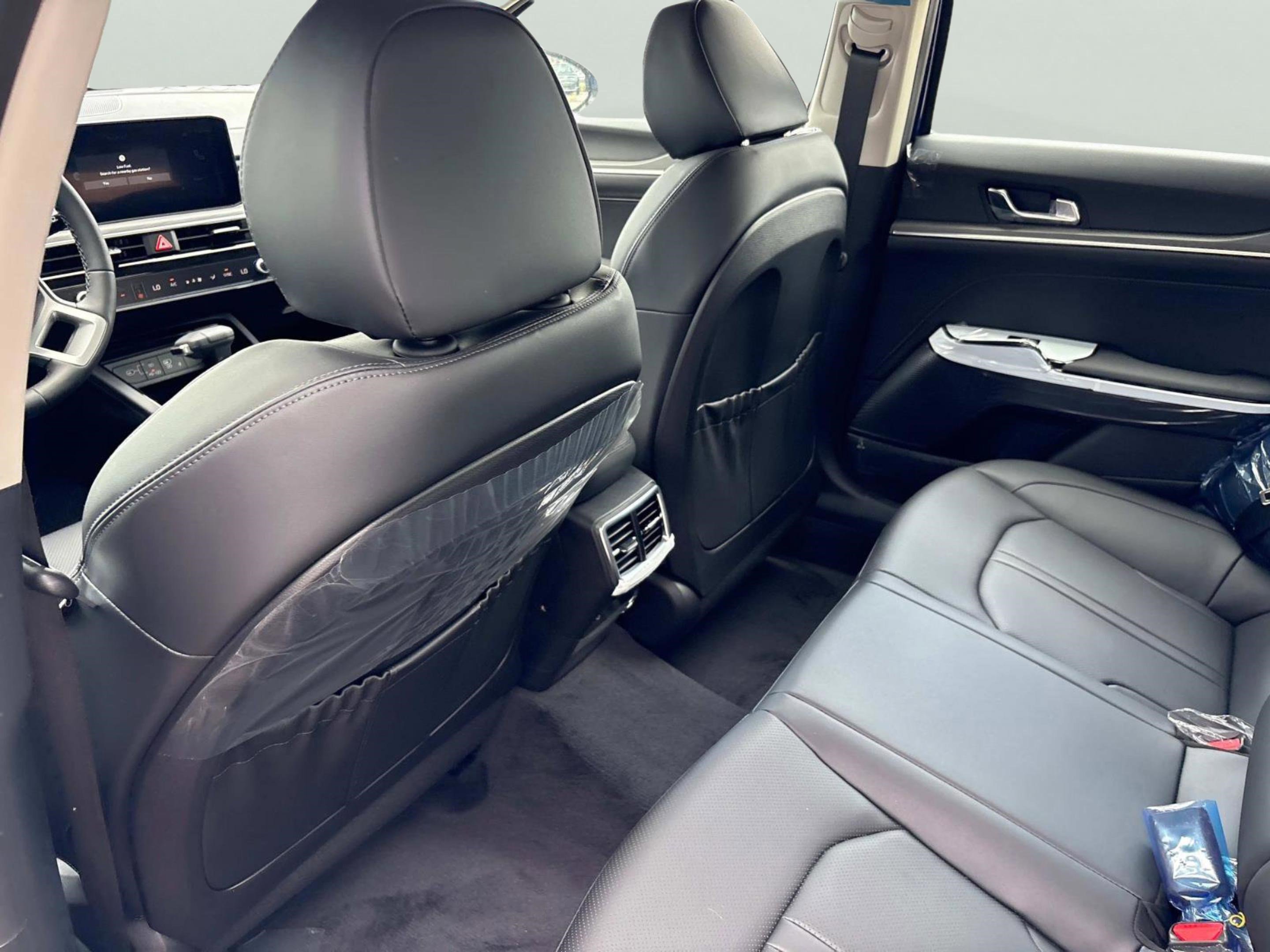 New 2025 Kia K5 EX image 15