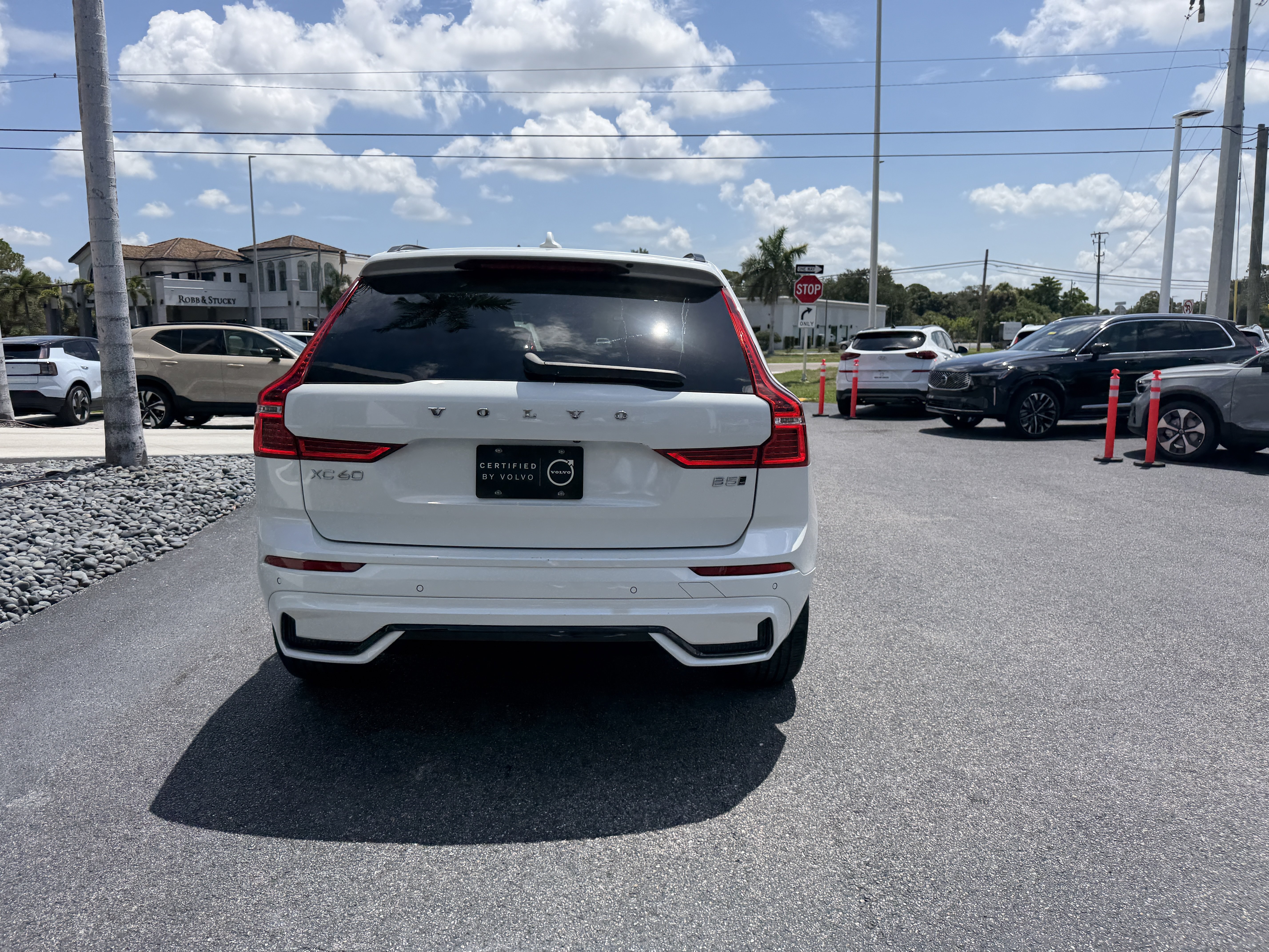 Certified 2024 Volvo XC60 B5 Core AWD/4WD image 4