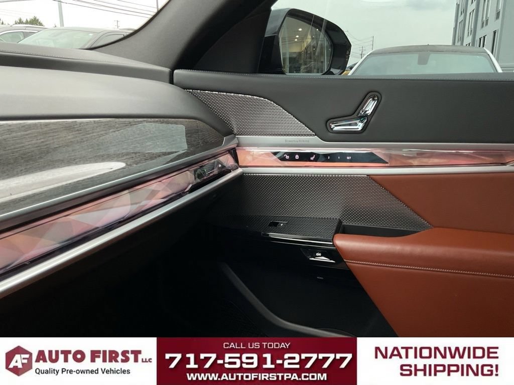 Used 2023 BMW 760i xDrive w/ Executive Package AWD/4WD image 40
