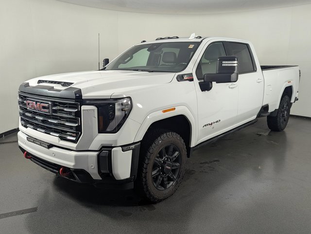Used 2024 GMC Sierra 2500 AT4 w/ AT4 Premium Plus Package image 4