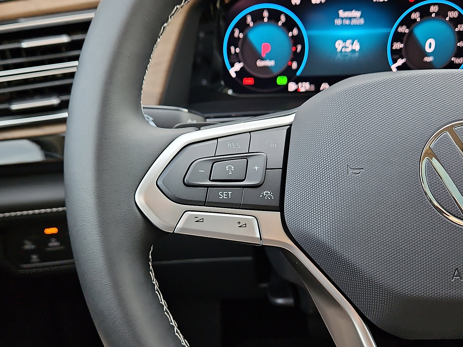 New 2026 Volkswagen Atlas SE image 19