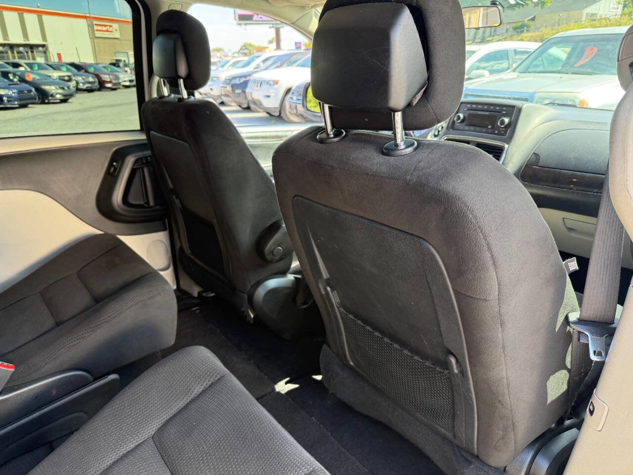 Used 2015 Dodge Grand Caravan SXT w/ Security Group FWD image 31