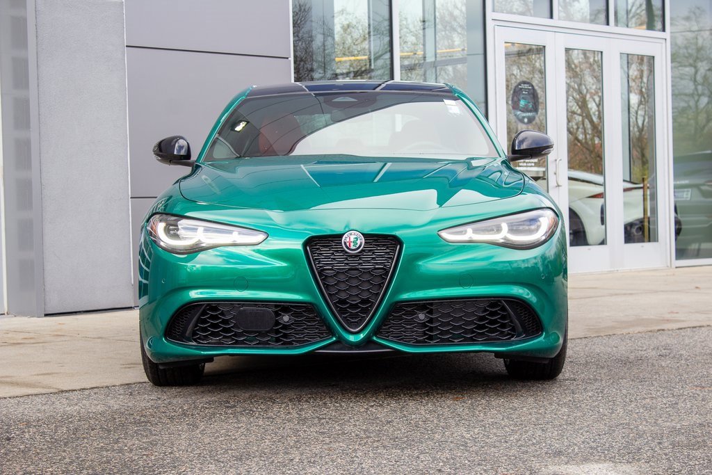 New 2025 Alfa Romeo Giulia AWD image 2