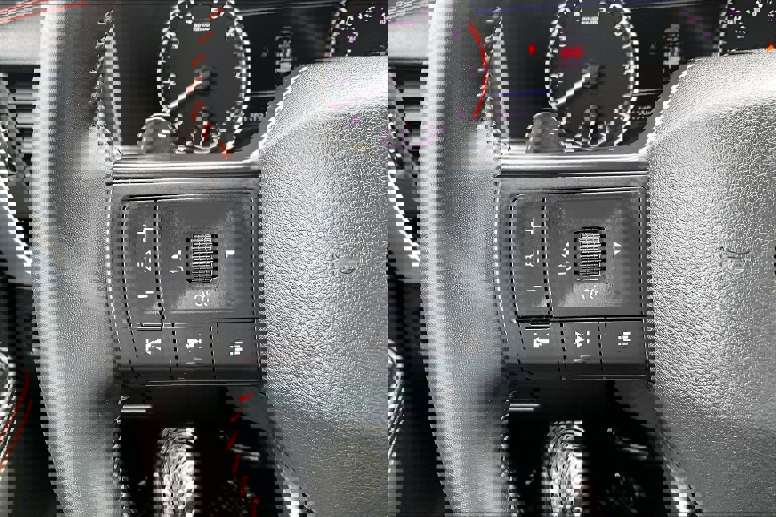 Used 2025 Nissan Rogue SV image 17