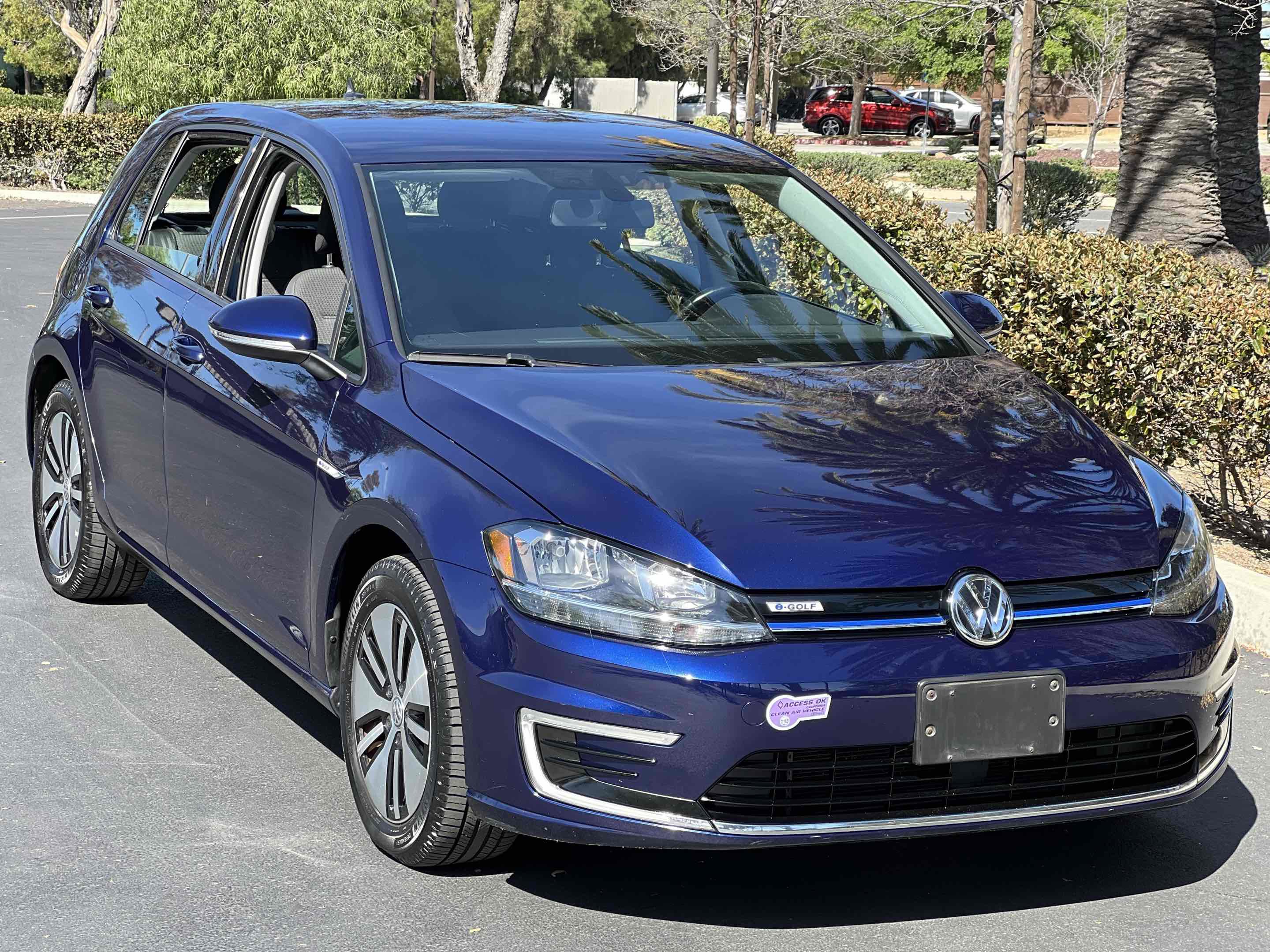 Used 2019 Volkswagen e-Golf SE w/ Driver Assistance Package image 18