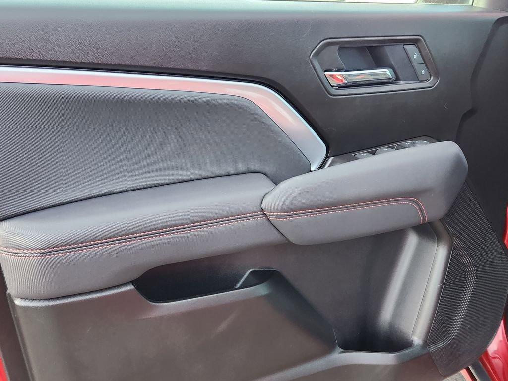 Used 2025 Chevrolet Colorado Z71 w/ Technology Package image 6