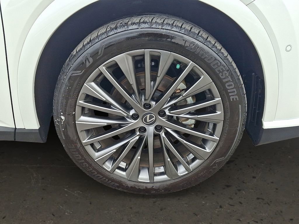 Used 2024 Lexus RX 450h AWD w/ Convenience Package image 9