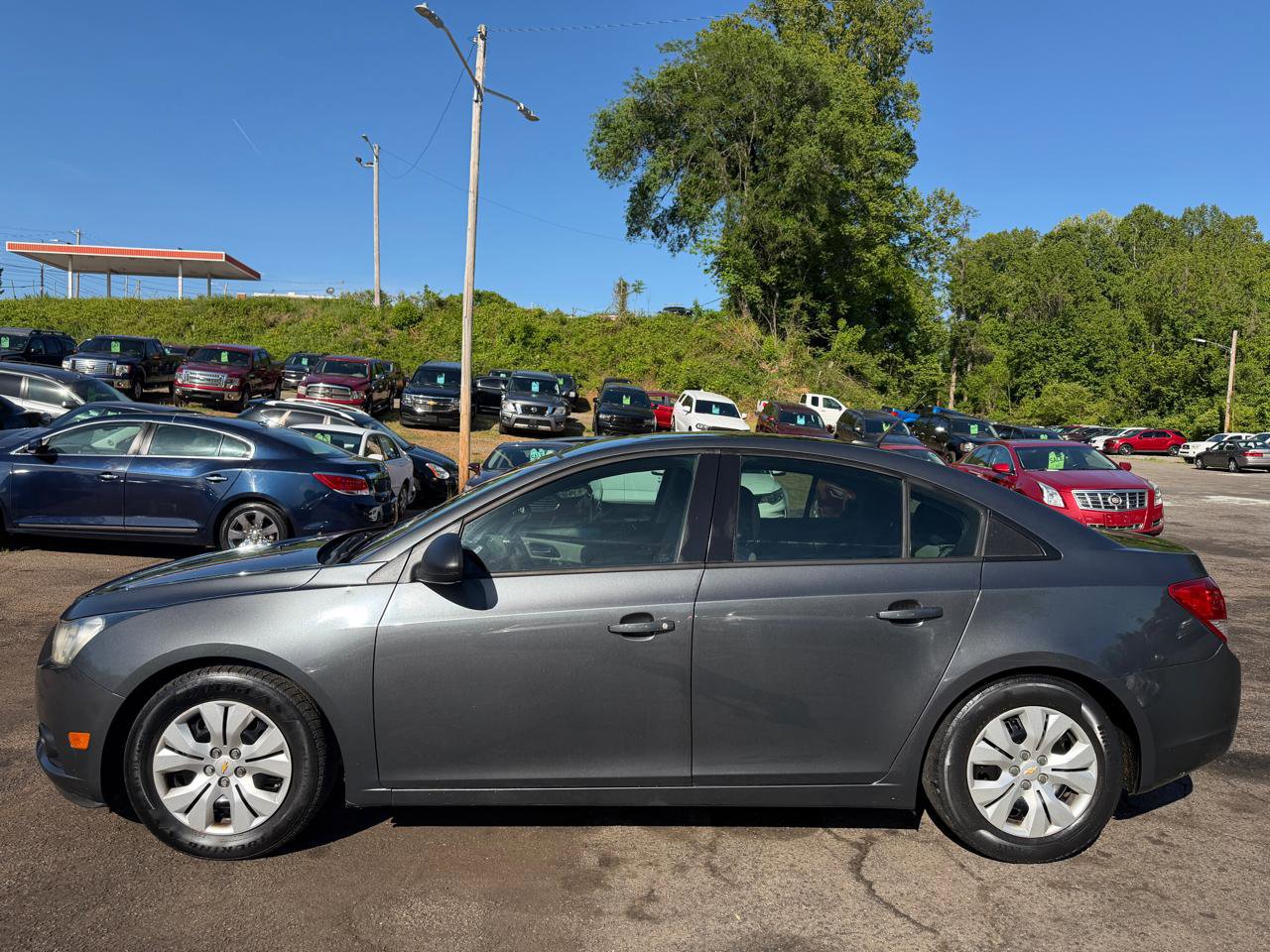 Used 2013 Chevrolet Cruze LS FWD image 7
