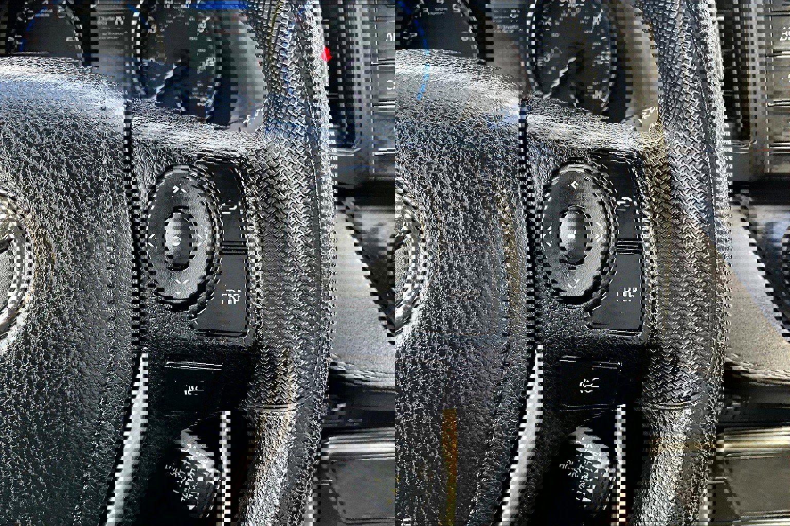 Used 2017 Toyota RAV4 LE w/ Carpet Mat Package AWD/4WD image 15