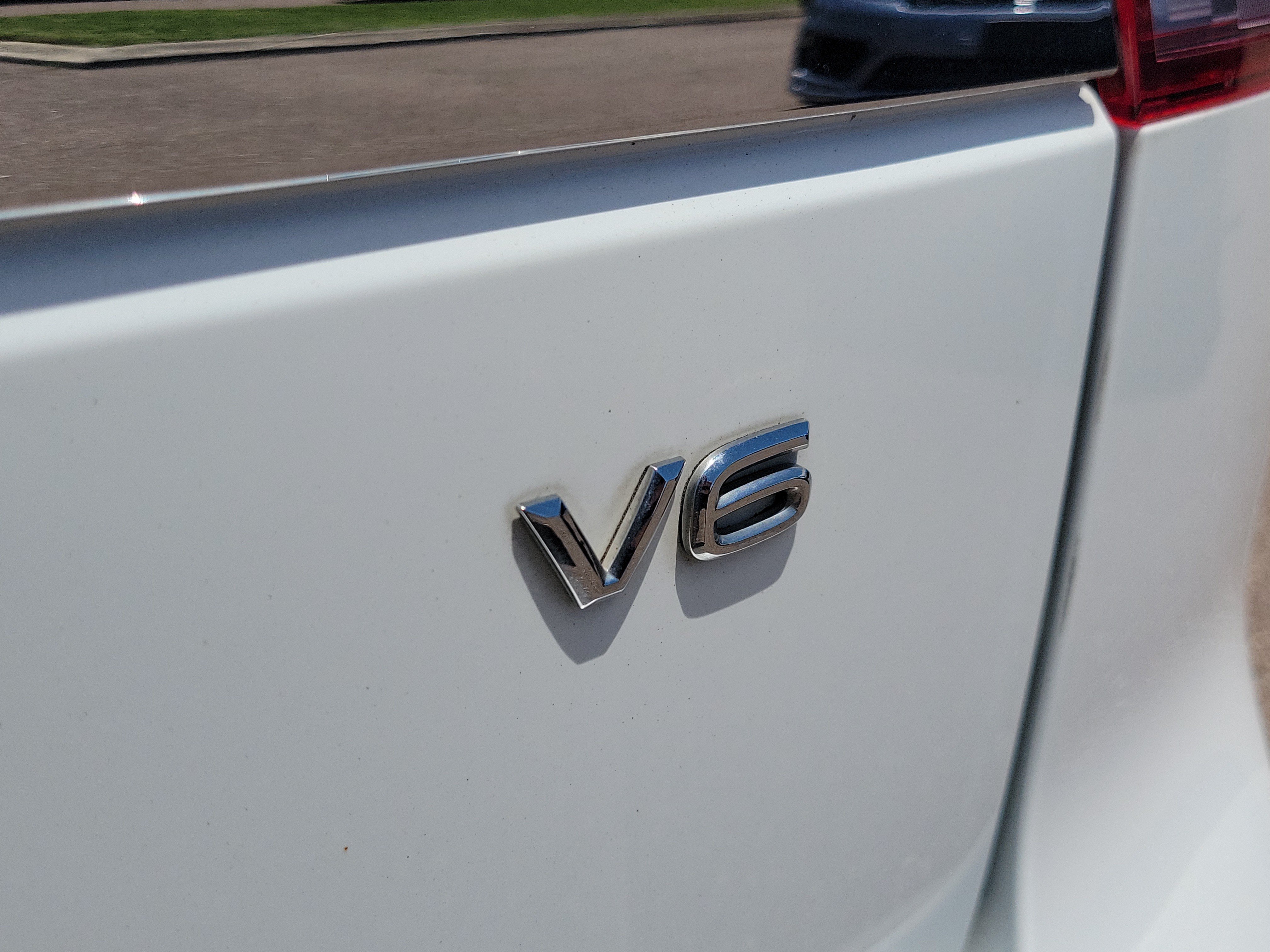Used 2019 Volkswagen Atlas SEL FWD image 34