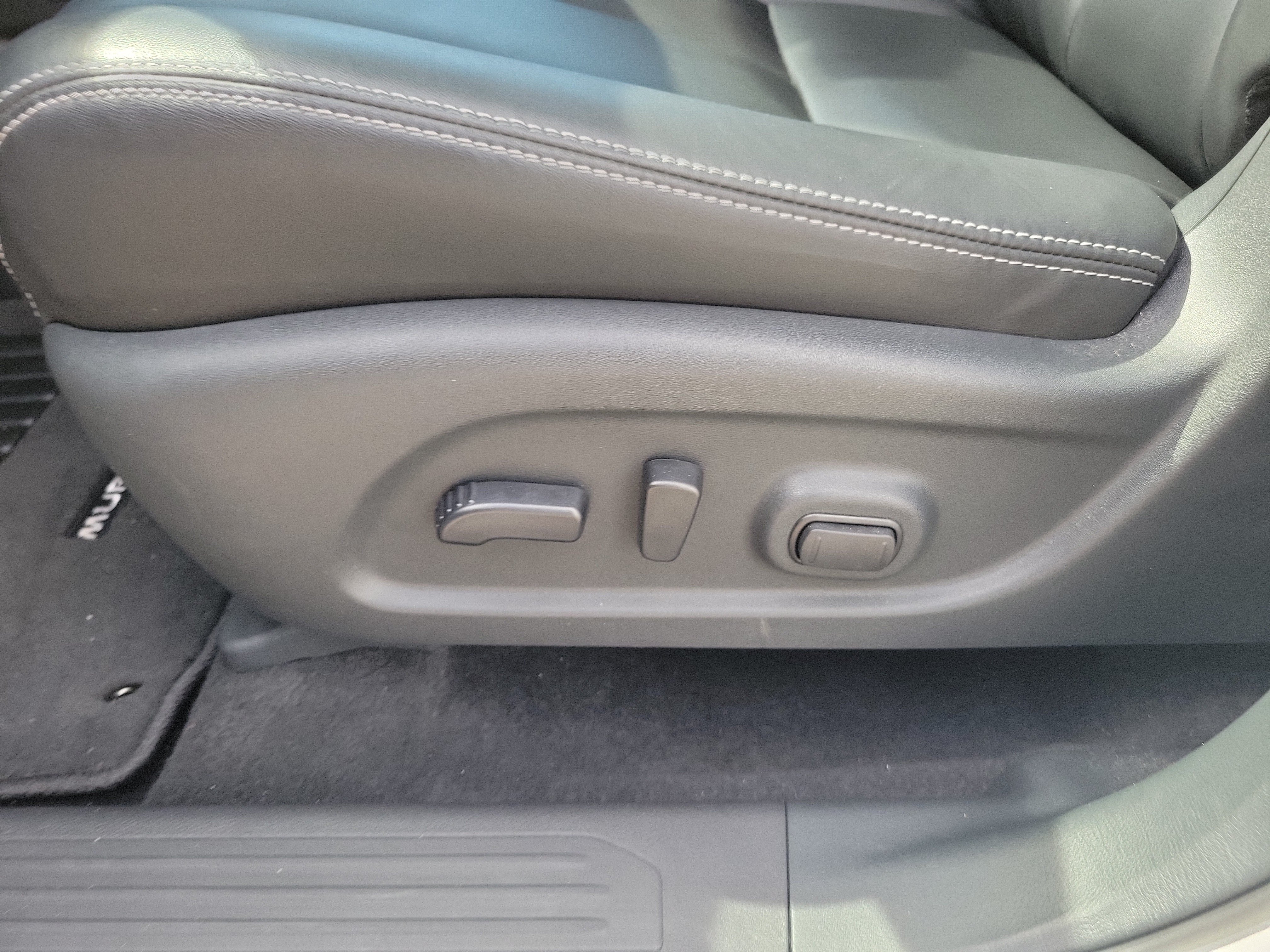 Used 2024 Nissan Murano SV AWD/4WD image 21