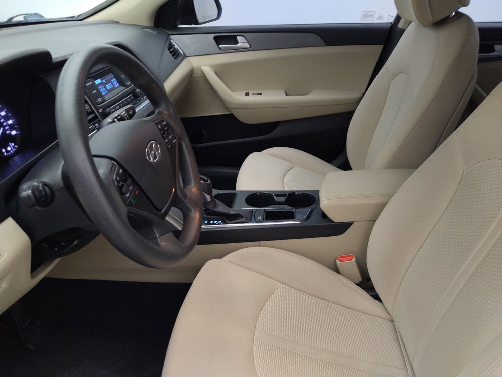 Used 2015 Hyundai Sonata SE image 17