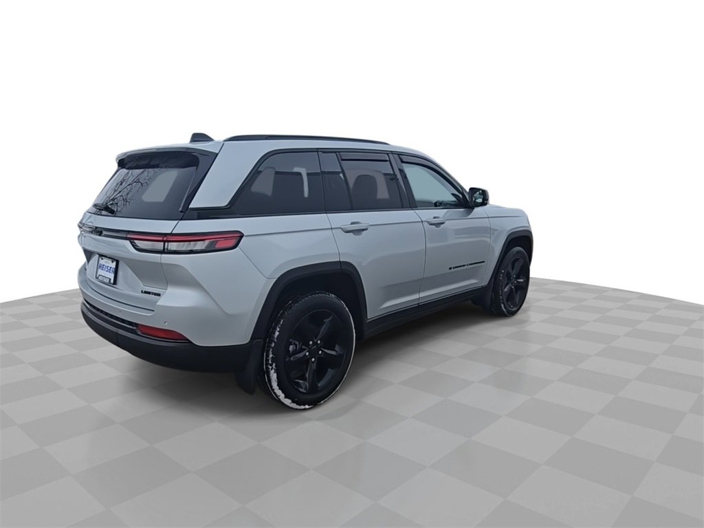 Used 2025 Jeep Grand Cherokee Limited w/ Black Appearance Package image 8
