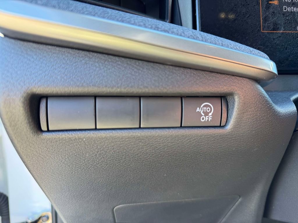 Used 2025 Nissan Kicks SV FWD image 19