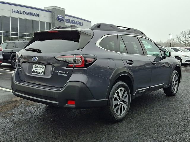 Used 2023 Subaru Outback Premium image 7