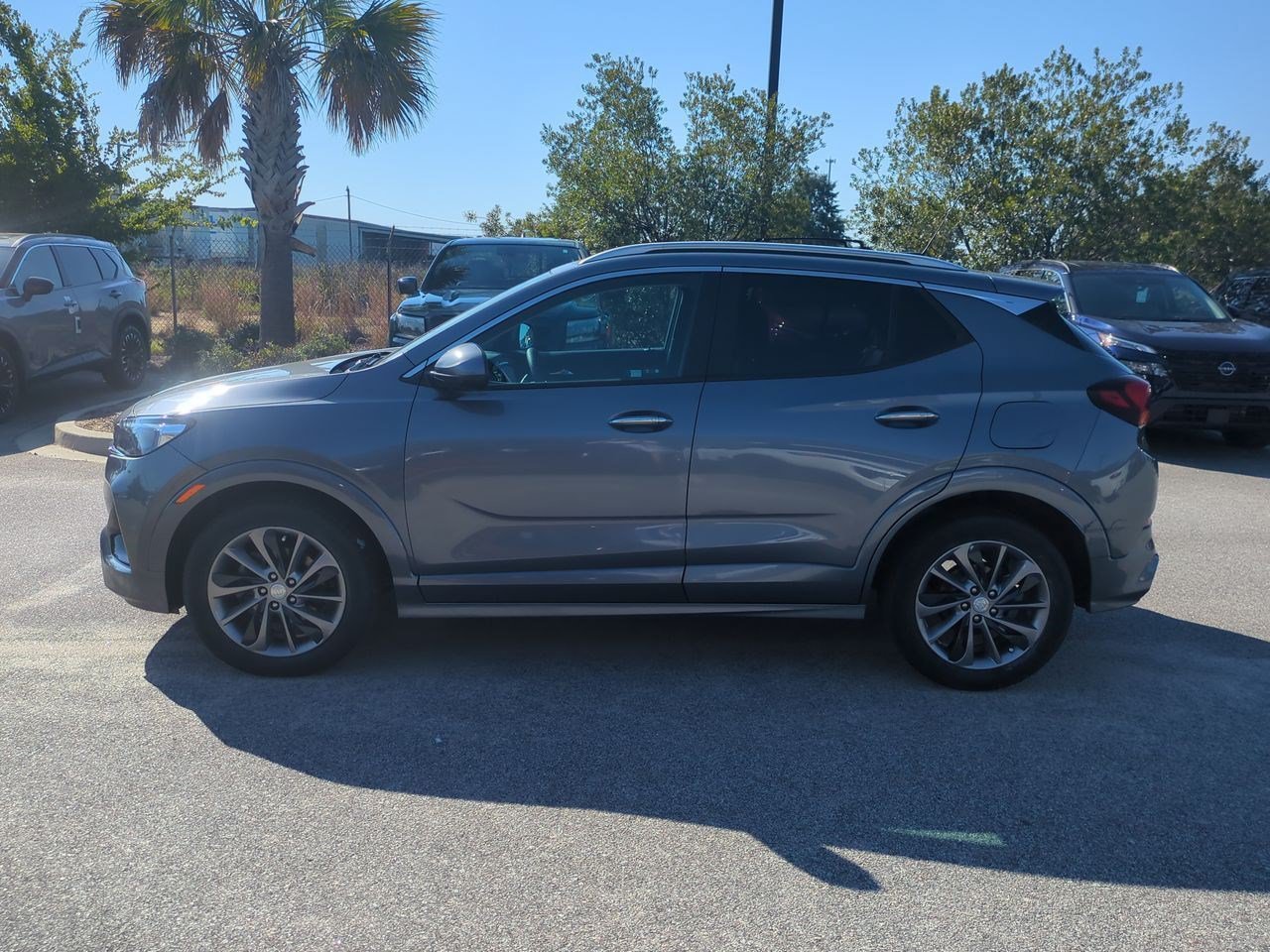 Used 2022 Buick Encore GX Preferred w/ Sport Touring Package FWD image 7