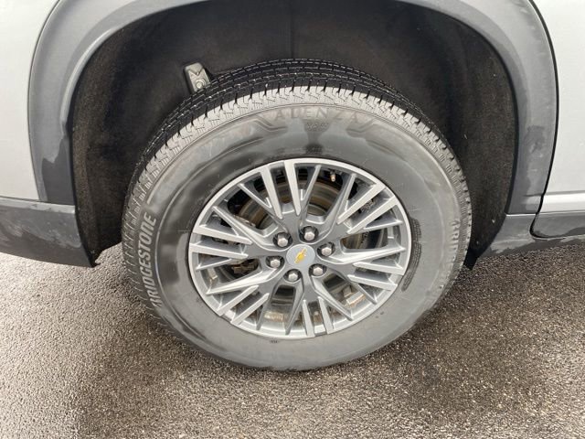 Used 2025 Chevrolet Traverse LT image 31