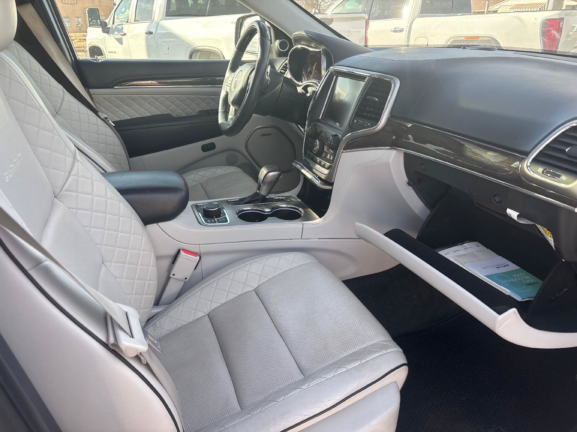 Used 2017 Jeep Grand Cherokee Summit AWD/4WD image 28