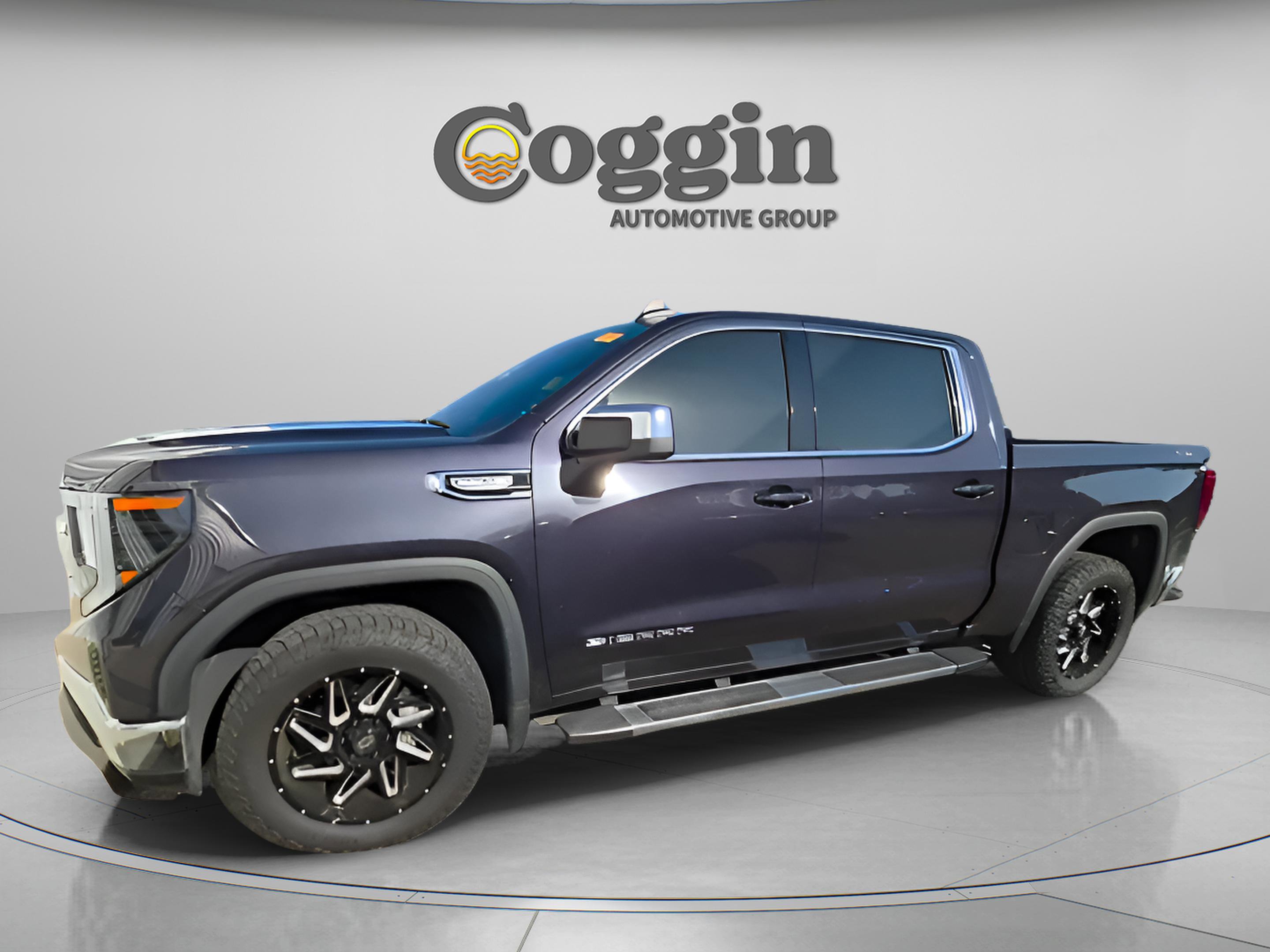 Used 2022 GMC Sierra 1500 SLE image 2