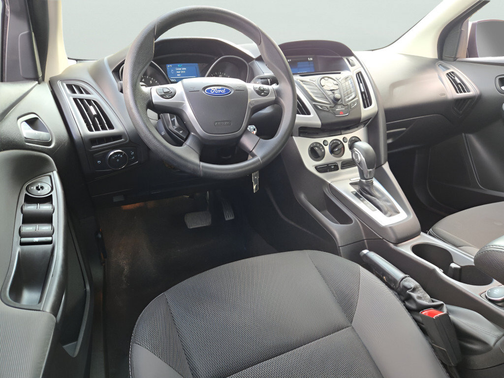 Used 2014 Ford Focus SE FWD image 14