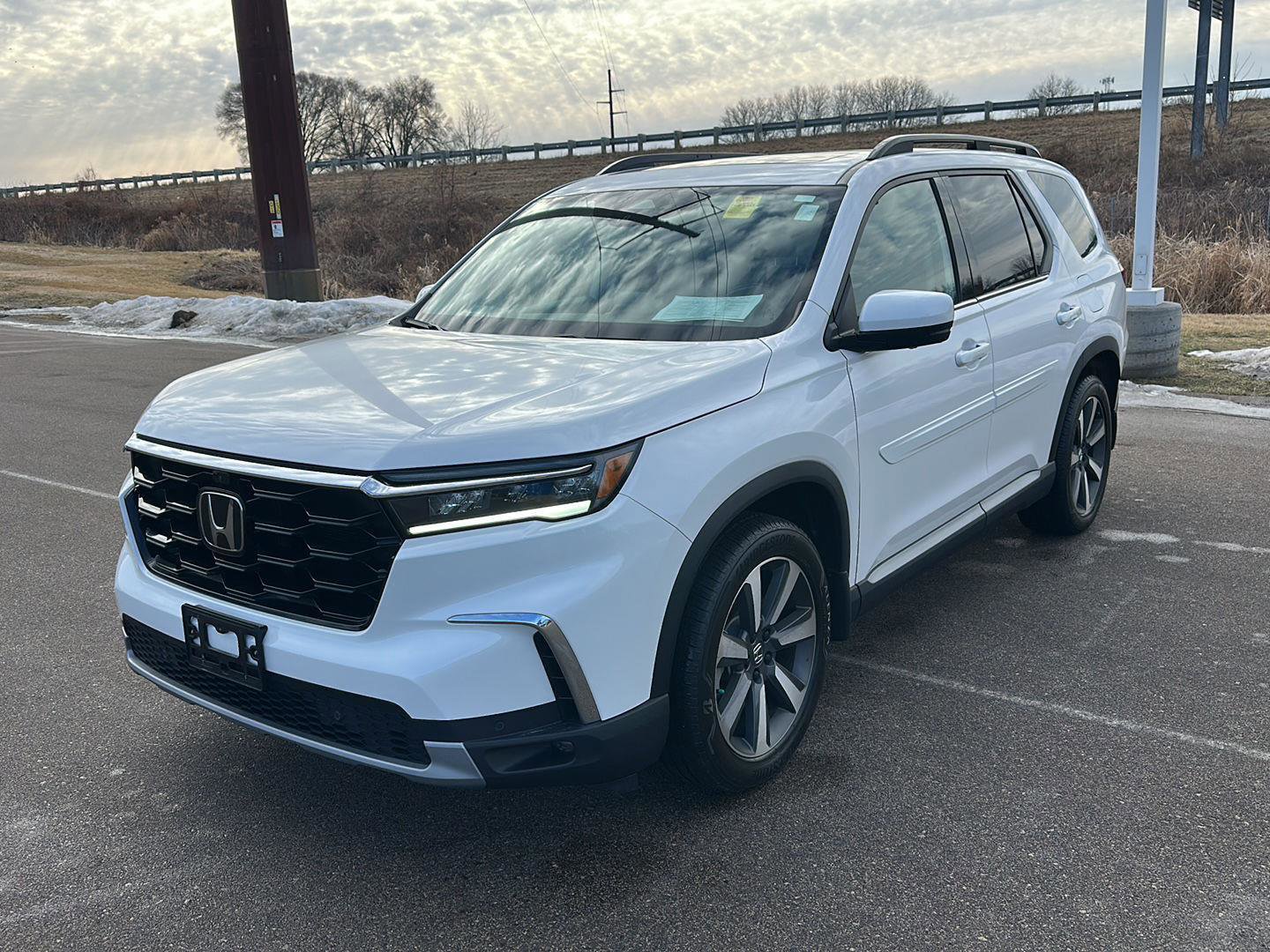 Used 2023 Honda Pilot Elite image 7