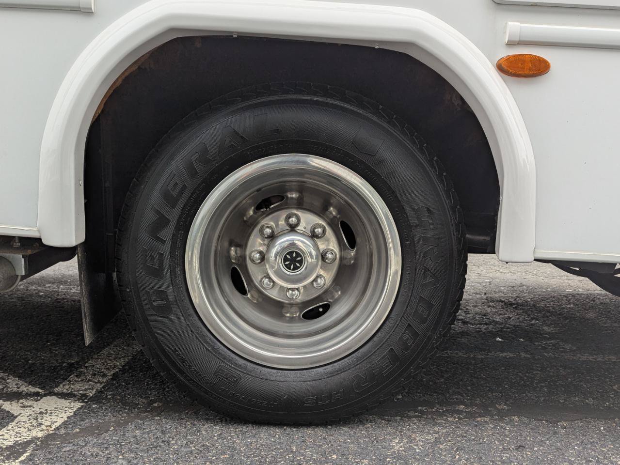 Used 2019 Chevrolet Express 4500 w/ RV Package RWD image 98